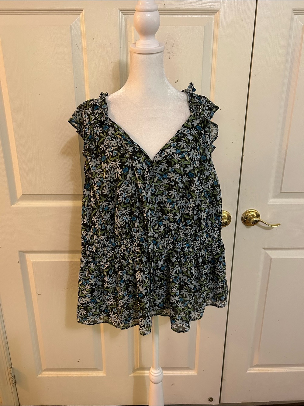 On 34th floral tank, 3X